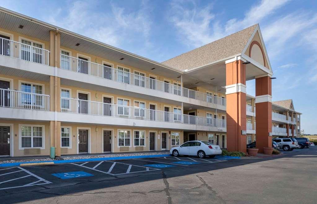 Extended Stay America Suites - Tulsa - Central Buitenkant foto